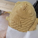 たいやき なかむら - お店で1個食べてみた