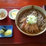 そば処万松 - 淡麗冷やし肉そば 700円