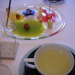 レストラン サンパウ - ハッカの茎のハーブティー