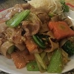 アユタヤ - メインの料理豚肉と麺の炒め物