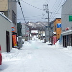 かねとも寿し - 2016年3月12日のお店前