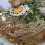 百年ラーメン - 麺はこんな感じです