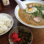 百年ラーメン - ラーメン＝５００円
            めし 小＝１５０円