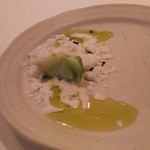 シック プッテートル - 口直しは、ヨーグルトとチーズを柑橘系のソースでいただきました。