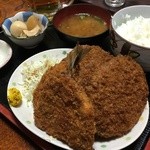 Izakaya Satsuki - アジとメンチカツ定食