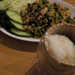 クルワ・プリックタイ - もち米とラープムー