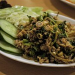 クルワ・プリックタイ - ラープムー 900円