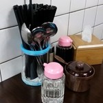 福海飯店 - 調味料たち