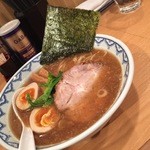 らーめん なるみや - 味玉らーめん 830円