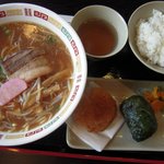 天然温泉蓬莱乃湯　お食事処 - 和歌山ラーメン定食