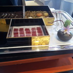 サンス・エ・サヴール - 小菓子
      ワゴンサービス