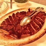 48692684 - ステイク・フォー・スリーなポーターハウス