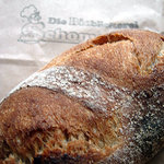 名前忘れたけど小さめなライ麦（３０％）パン