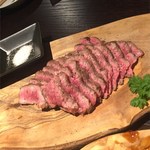 炭火焼 ワインバル Lom - 赤城和牛のステーキ こだわりわさび醤油