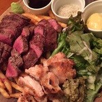 肉とワインとクラフトビール アンカーグラウンド 馬車道店 - 肉盛り
