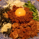 ラーメン燈郎 - 台湾汁なし油そば（ミニ）７３０円