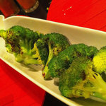 アヒル - ブロッコリの素焼きなんですが、これも旨い