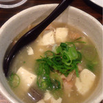 牛モツ煮込み (180円)