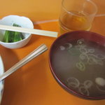 レスト飯店紫竹苑 - スープと小皿