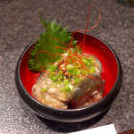 あや菜 - 今夜のお通しは、茄子の挽肉あんかけ。旨味たっぷりです！