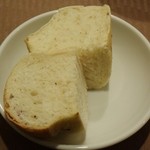 コロラティカフェ - 自家製パン2種類