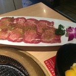 Gyu-Kaku - プルプル震える重量