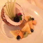 Alan Wong's Honolulu - ココナッツに見立てたアイスクリーム