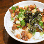 らーめん晴れるや - コロチャー丼