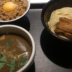 煮干し中華そば一燈 - 濃厚煮干しつけ麺（太麺）+スタミナ鶏ひき肉丼