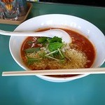 ラーメンハウス - トマト担々麺（チーズトッピング）