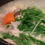 有機野菜×チーズフォンデュ KOBU - 鶏・魚介が以外と入ってました＾＾