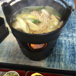 かじの葉 - ランチ(¥1,200)　こんろで提供される汁