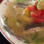 いっちゃんラーメン - いっちゃんラーメンのジャークチキンラーメン7のスープ（15’12）
