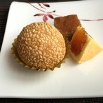 広東料理 センス - 胡麻団子