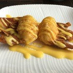 広東料理 センス - 海老入り揚げワンタンの
      マンゴーマヨネーズソース