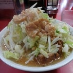 ラーメン二郎 - 小ぶたラーメン　ヤサイアブラ。