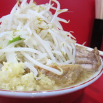 ラーメン二郎  - ヤサイ！ニンニク！