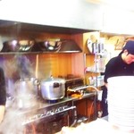 人類みな麺類 - 厨房