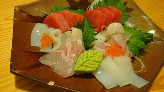Kitokito Tei - 刺し盛頂きました。鮪、石鯛、ヤリイカ、鮃。