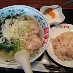 Arijou - 鶏肉入りネギラーメン＋半炒飯　９００円