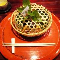 草喰 なかひがし - 最初の籠