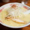 Mensakedokoroburari - 料理写真:2016.3 鶏白湯らーめん玉子入り（930円）