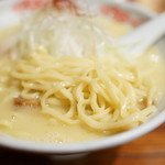 Mensakedokoro Burari - 2016.3 麺は三河屋製麺の太麺ウェーブ