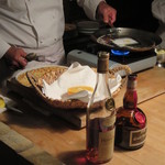 メゾン ド　ヨシダ - クレープシュゼットが作られています