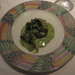 メゾン ド　ヨシダ - 巨大マッシュルームとエスカルゴ