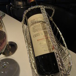 メゾン ド　ヨシダ - 赤のボトルはコレ