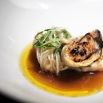 エクアトゥール - 鮟鱇のソテー　フォアグラと牡蠣のソテー添え　コンソメのソース