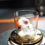 エクアトゥール - チョコレートとマスカルポーネのムース　黒トリュフ