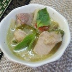 レッド オーキッド - お通しのグリーンカレー