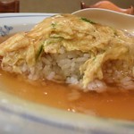 中国酒家 朝陽閣 - 卵焼きの下は白ごはんだ～